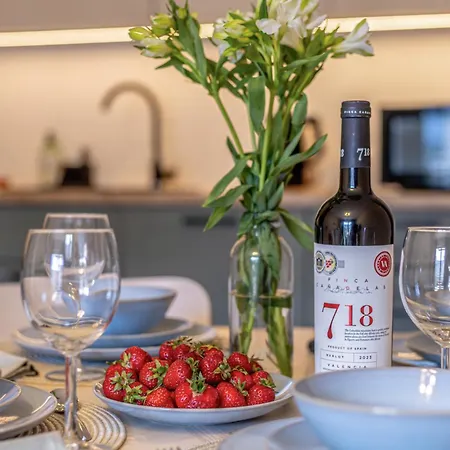 76 Business & Harmony By Uniquerent! Apartman *